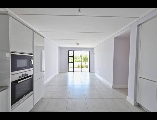 2 BEDROOM APARTMENT FOR SALE IN EYE OF AFRICA